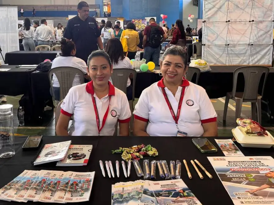 FUSALMO y CRS promueven feria de empleo para jóvenes en El Salvador