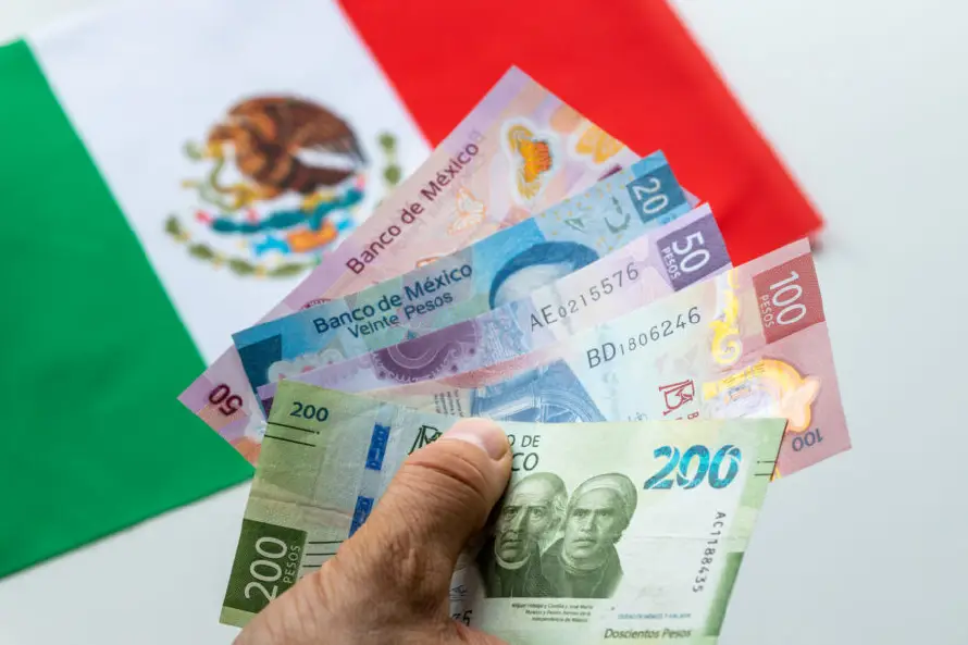 México proyecta crecimiento económico de hasta 2.3 % en 2026, por encima de organismos