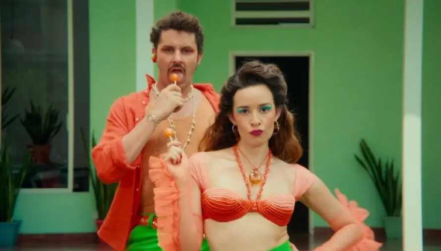 Banda colombiana Monsieur Periné llama a la alegría en su canción "Aguaráchate"