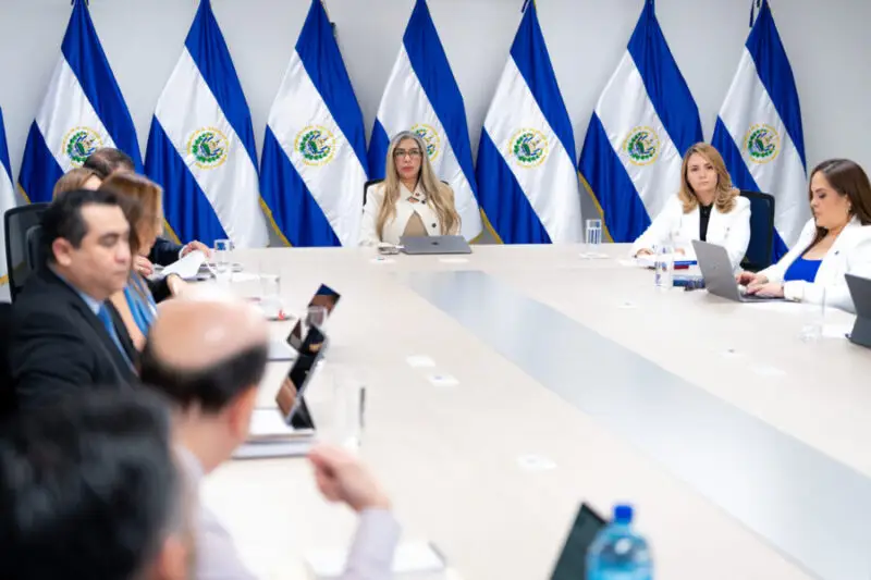 Vamos dice no confía en el TSE por silencio de magistrados y pide divulgar auditoría a elecciones 2024