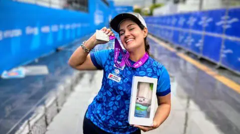 Arquera salvadoreña Sofía Paiz gana medalla de plata en Campeonato Mundial en Corea del Sur