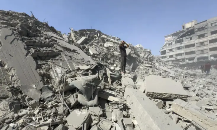 Israel hace añicos el edificio más alto de Gaza: una torre de 18 plantas y 60 apartamentos