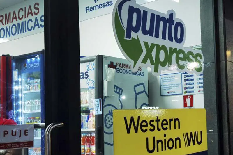 Cuatro de cada cinco salvadoreños en EE. UU. envían remesas a sus familiares