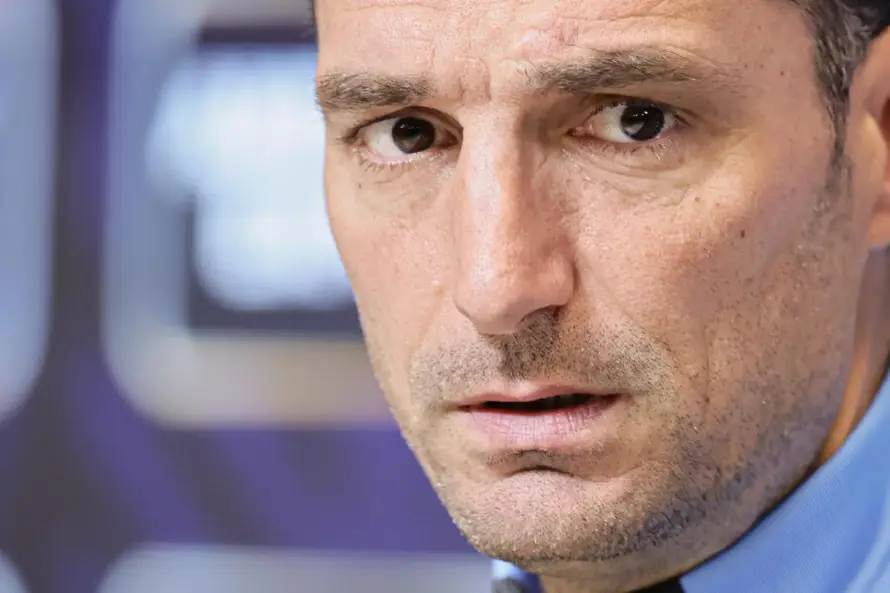 Scaloni admite que Argentina sufrió "demasiado" ante Cabo Verde