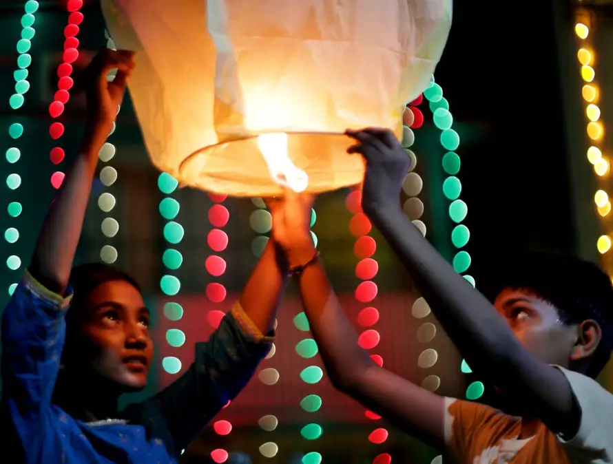 Calcuta resplandece con Diwali, el festival de las luces de la India