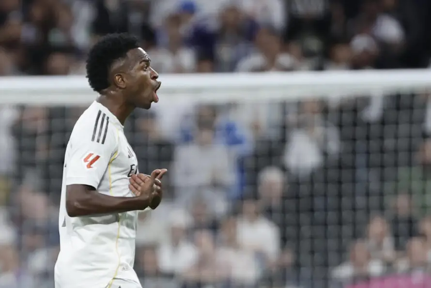 Tremendo enfado de Vinicius al ser sustituido