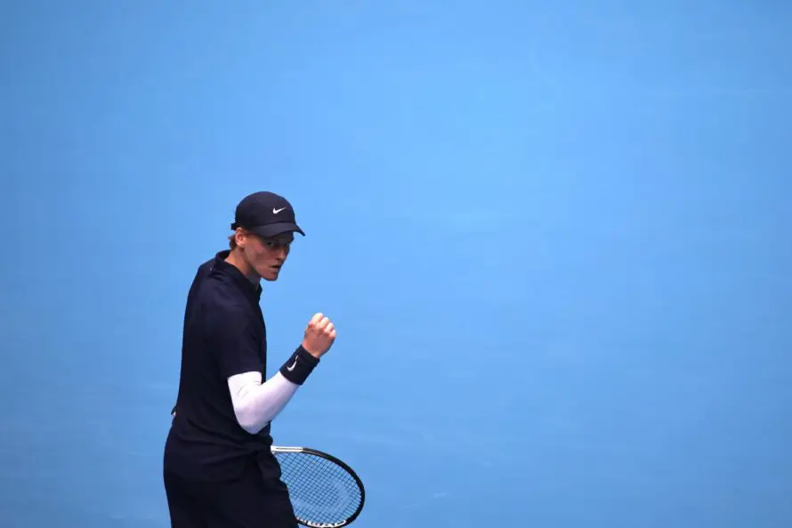 Jannick Sinner conquista Pekín por segunda vez y alcanza a Nadal y Djokovic en el palmarés