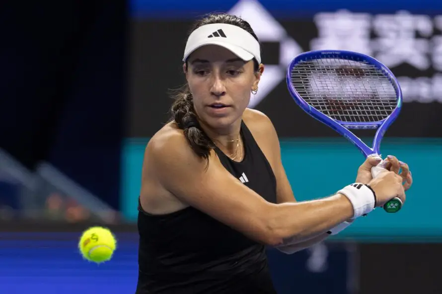 Estadounidense Jessica Pegula remonta a Emma Navarro y clasifica a semifinales del Abierto de China