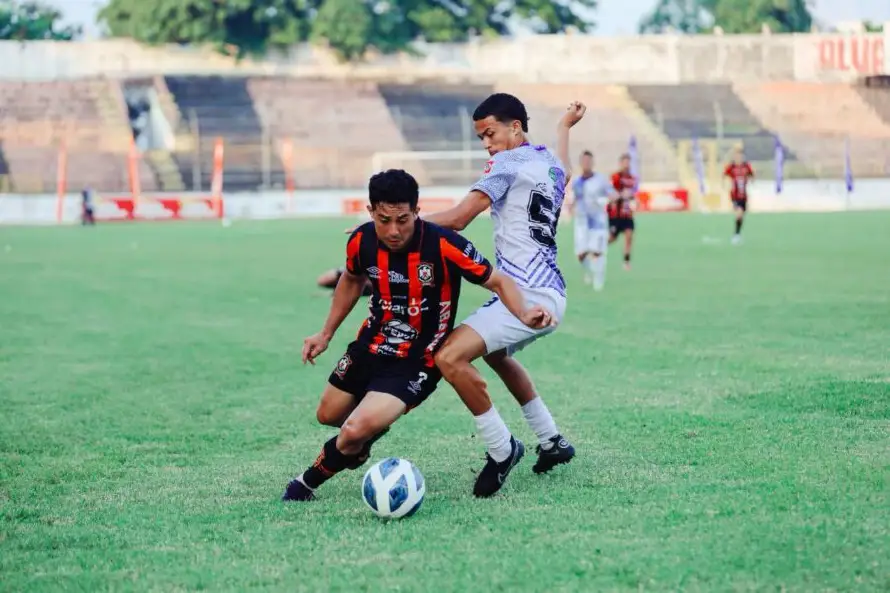 Águila y Fuerte San Francisco firman un 3-3 lleno de emoción en el Barraza