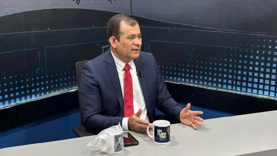 Cayetano Cruz confirma que la dirigencia del FMLN le advierte que no tendrá "el pase para ser candidato" en elecciones 2027