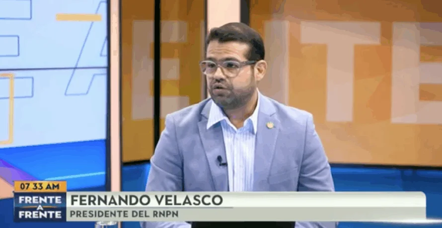 Se vencerán duis de más de 100,000 salvadoreños en el exterior