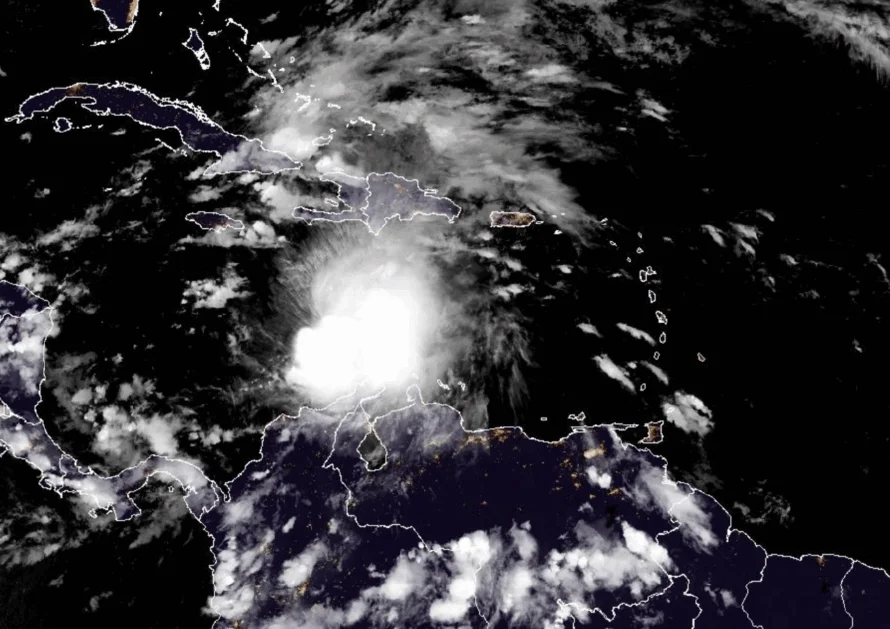 "Melissa" generará lluvias y tormentas indirectas este jueves en gran parte del país
