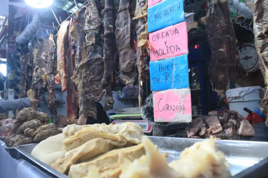 Melocotón, cilantro y las libras de carne de res y cerdo subieron hasta un 90 % en un mes
