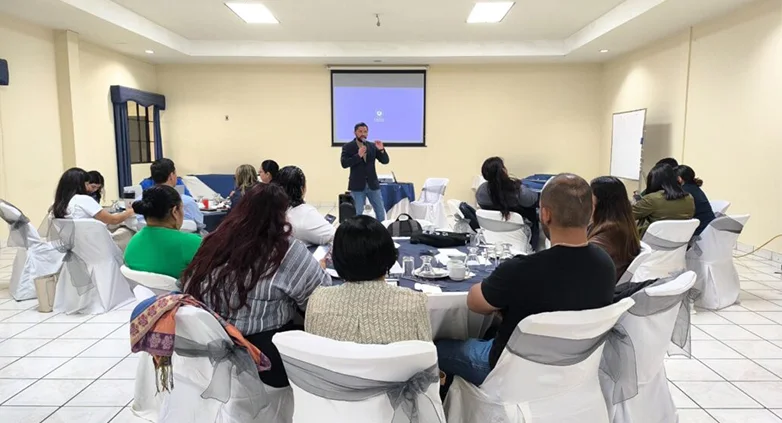 Gobierno socializa plan de reintegración de deportados con empresarios, academia y municipalidades