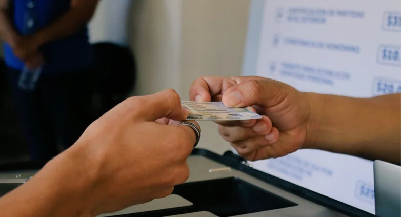 Más de 96,000 jóvenes obtuvieron su DUI por primera vez en 2025