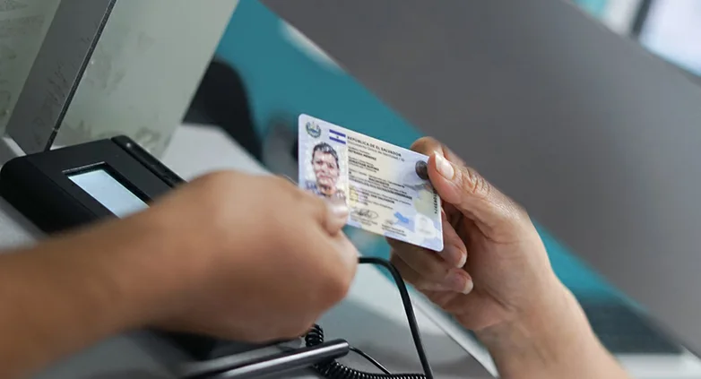 RNPN amplía horarios en duicentros este lunes para actualizar dirección en el DUI rumbo a elecciones de 2027