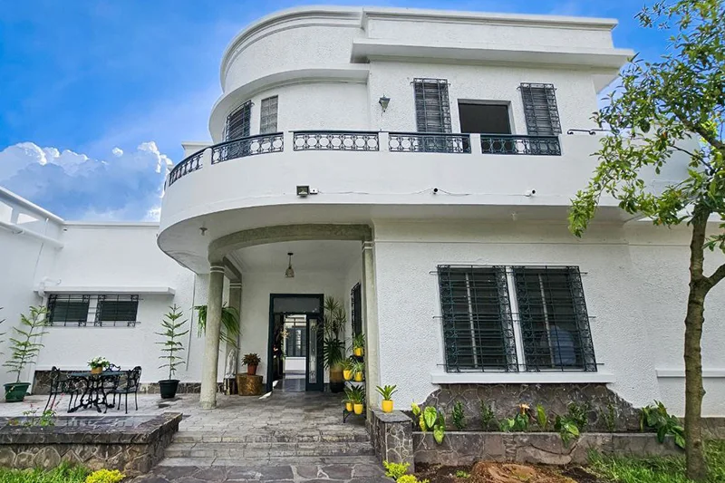 Delibanquetes invierte $2.5 millones en un centro logístico y una sucursal en una icónica vivienda en la colonia Flor Blanca