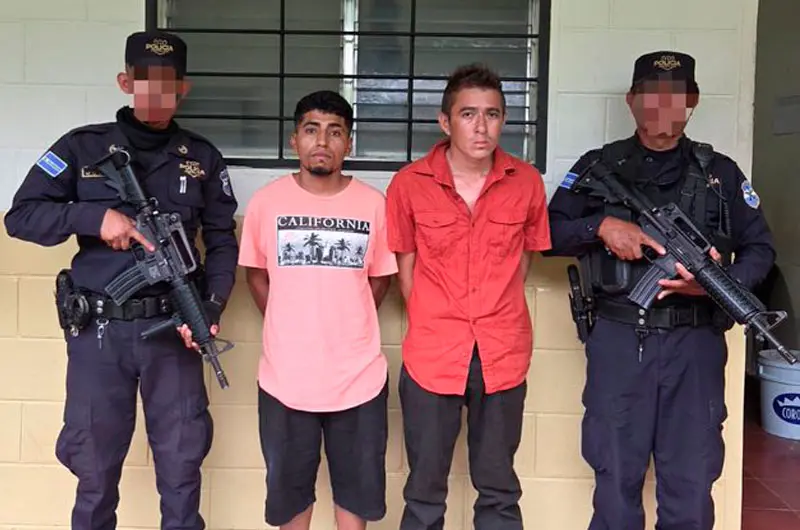 Capturan a supuestos autores de homicidio en Santa Ana