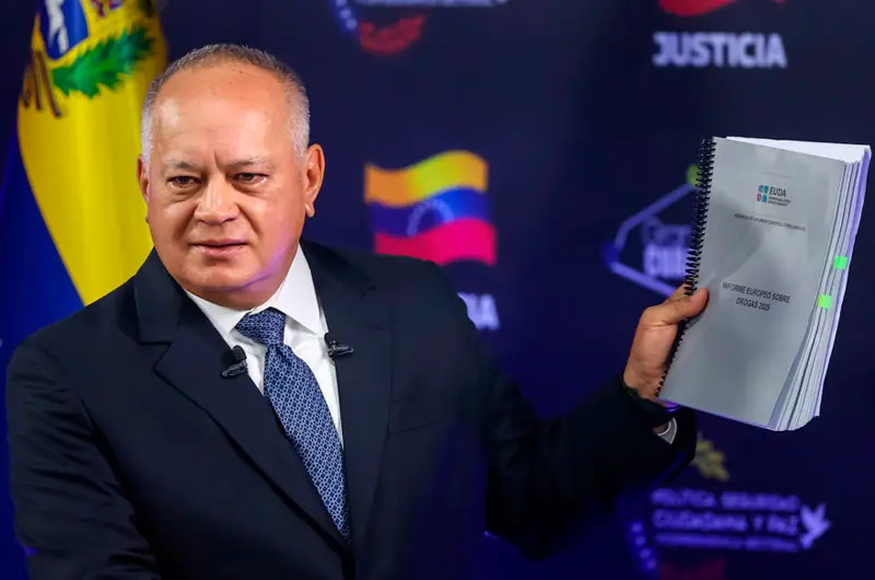 Venezuela dice que aceptará "toda ayuda" internacional para enfrentar "agresión" de EE.UU.