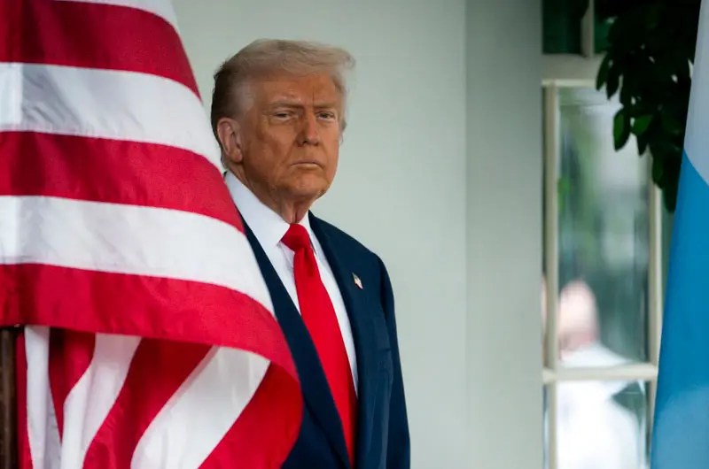Trump evalúa posibles ataques por tierra en Venezuela y Colombia, según senador Graham