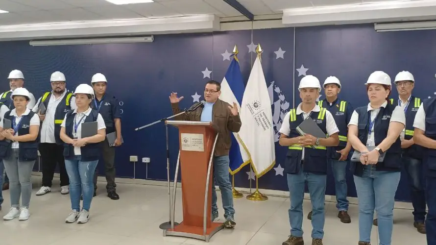 Ministro de Trabajo advierte que aguinaldo no se puede entregar por partes
