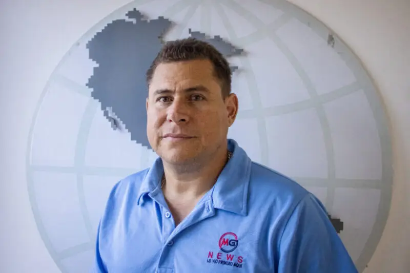 “Voy a ejercer el periodismo y voy a seguir reportando sobre migración, ahora desde otro ángulo”: Mario Guevara, periodista salvadoreño deportado desde EEUU