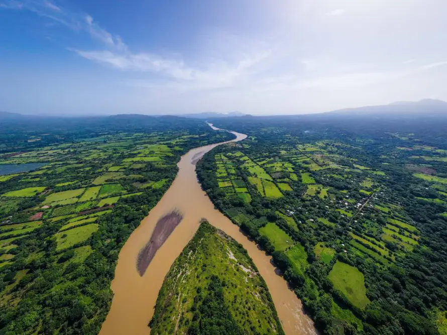Marn reporta incremento de caudal en el río Lempa y advierte a comunidades de San Marcos Lempa de posibles afectaciones