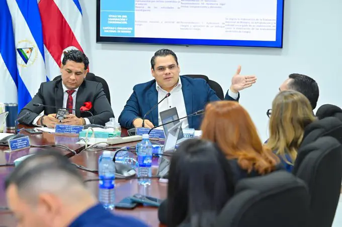 Diputados de Nuevas Ideas se quejan de “exclusión financiera” en discusión sobre nueva ley antilavado