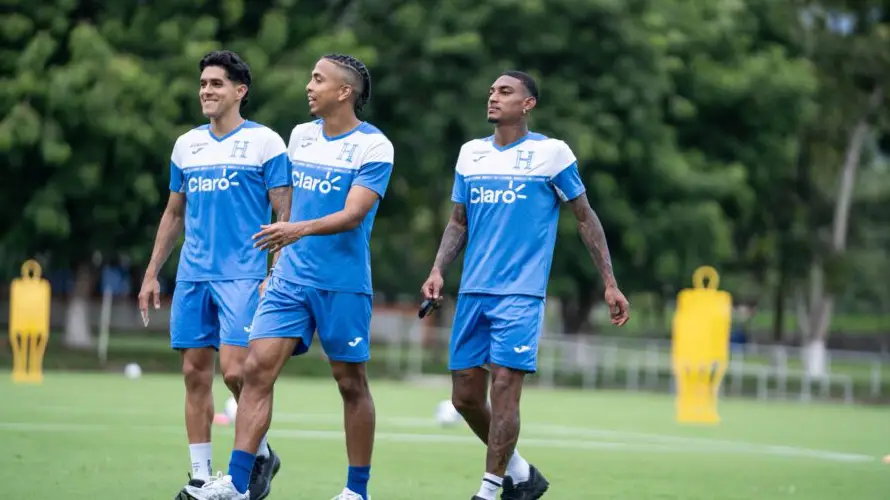 Honduras recibe a Costa Rica en duelo clave por el liderato del grupo C