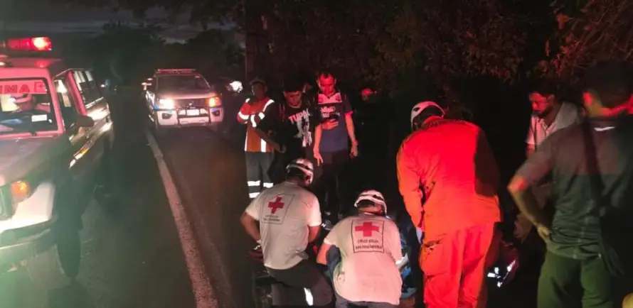 Accidentes de tránsito de la noche del martes dejan al menos a ocho personas lesionadas