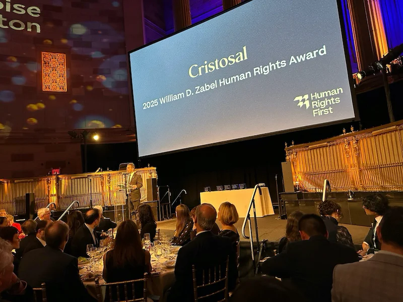 Asociación Cristosal recibe premio de derechos humanos de organización internacional