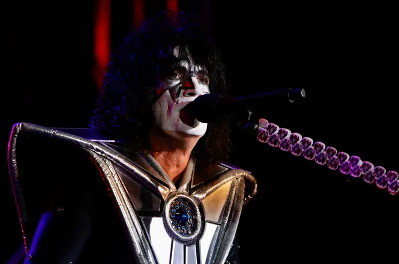 Ace Frehley, guitarrista original de KISS, fallece a los 74 años