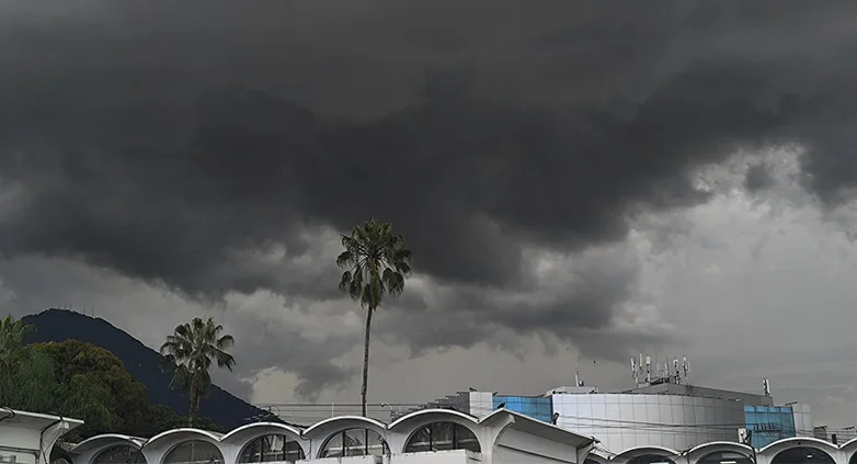 Marn prevé lluvias breves en la zona central y paracentral esta tarde