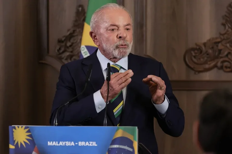 Lula dice que fortalecer la democracia en Venezuela es  prioridad, no el retorno de Maduro