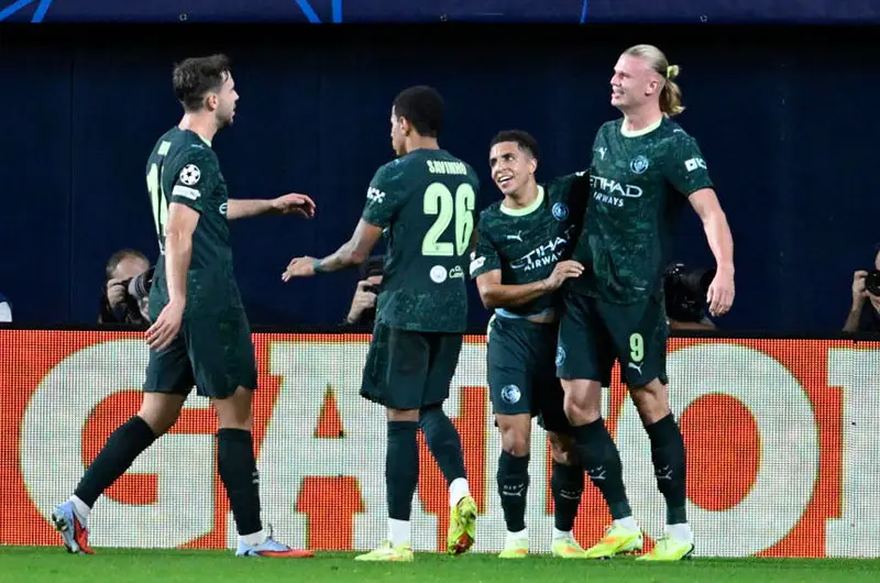 Manchester City vence 0-2 al Villarreal y sigue firme en Champions