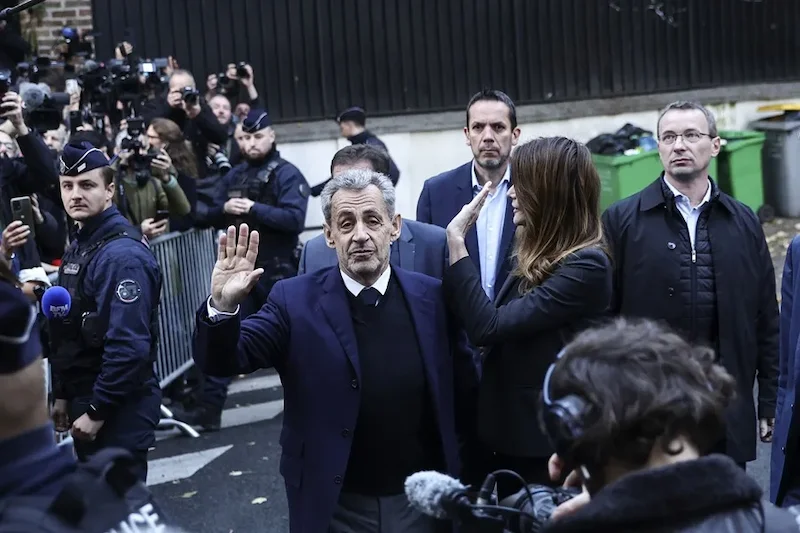 Expresidente francés Sarkozy ingresa en prisión por financiación ilegal de campaña 2007