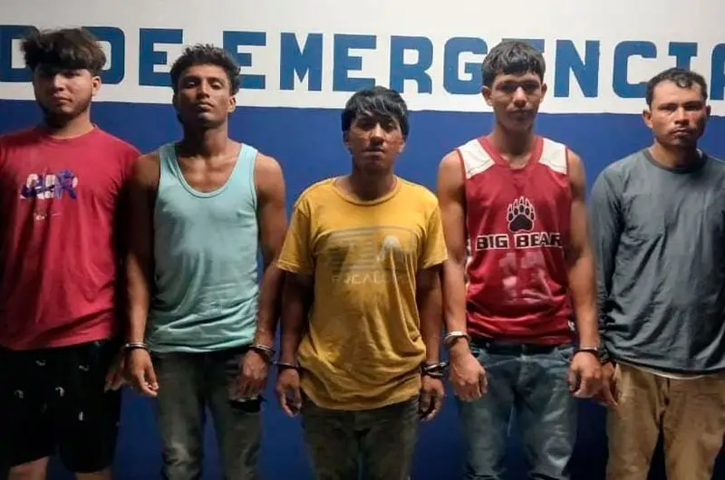 Detienen a cinco nicaragüenses por atacar a un hombre en Colón