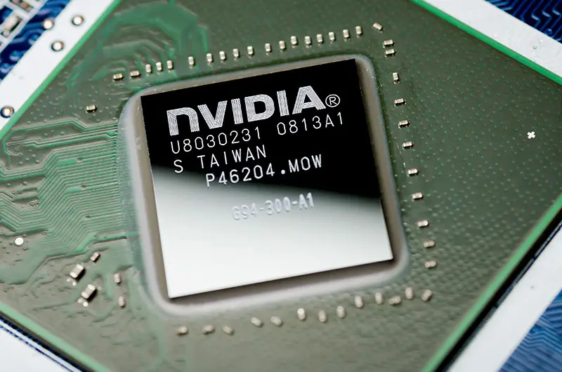 Nvidia supera los $5 billones en bolsa y lidera auge de la IA