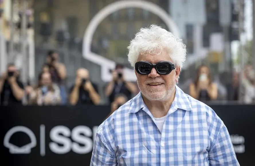 Pedro Almodóvar regresa con Amarga Navidad, su nueva película que se estrenará en marzo de 2026