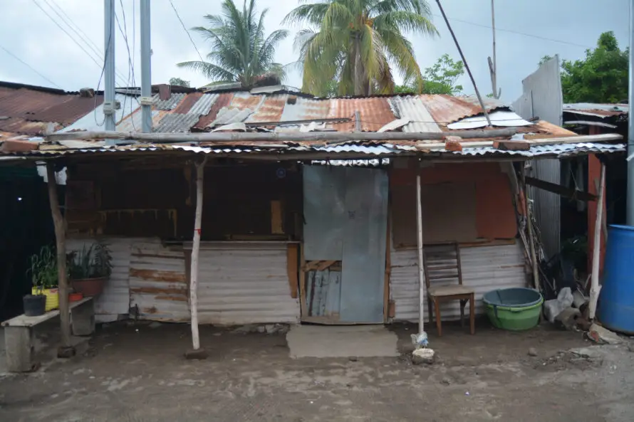 La pobreza se redujo en un 5.9 % en 2024, según Encuesta de Hogares, pero 21 mil salvadoreños más cayeron en extrema pobreza