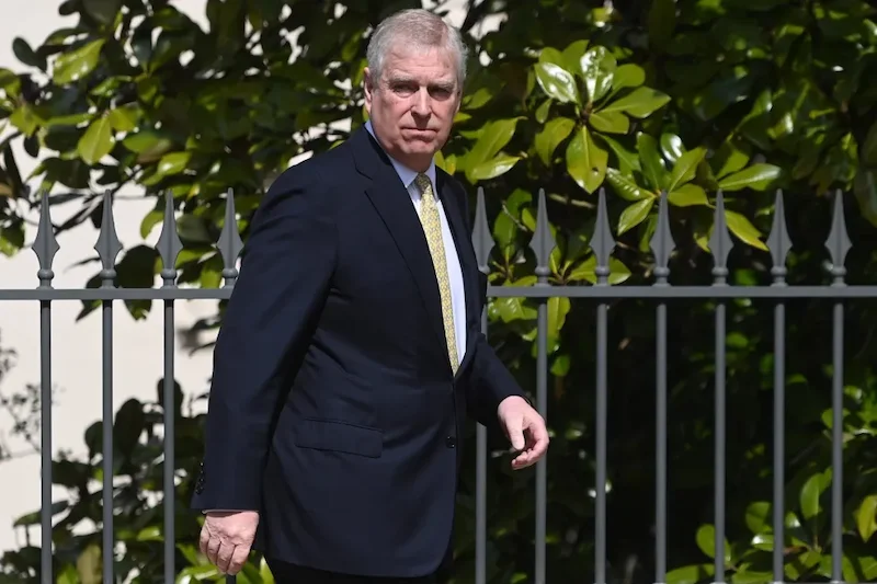 Historiador acusa al expríncipe André de llevar prostitutas al palacio de Buckingham
