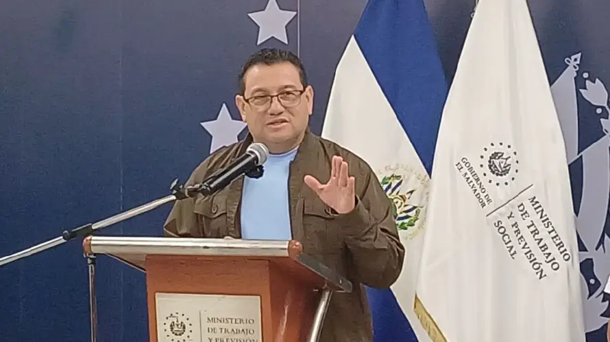 Ministro de Trabajo advierte sanciones a quienes no paguen aguinaldo antes del 20 de diciembre