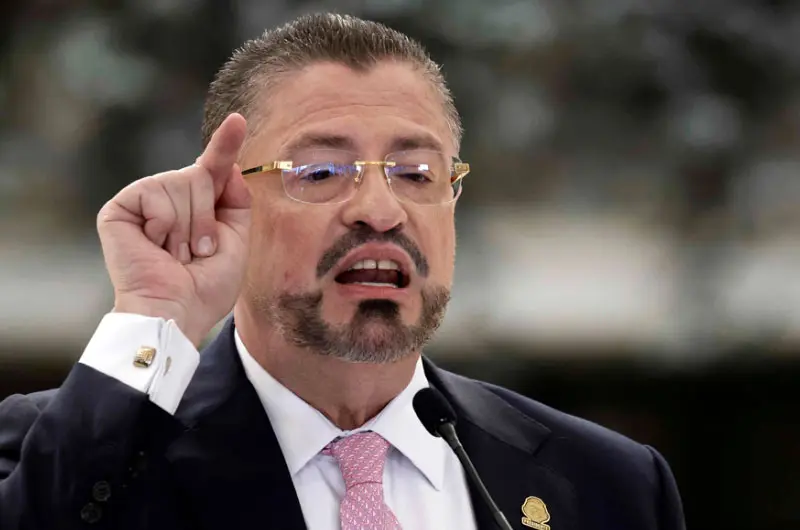 Inteligencia de Costa Rica denuncia plan para asesinar a presidente Chaves