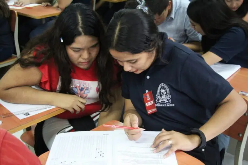 UES registra 6,000 aspirantes para el nuevo ingreso 2027