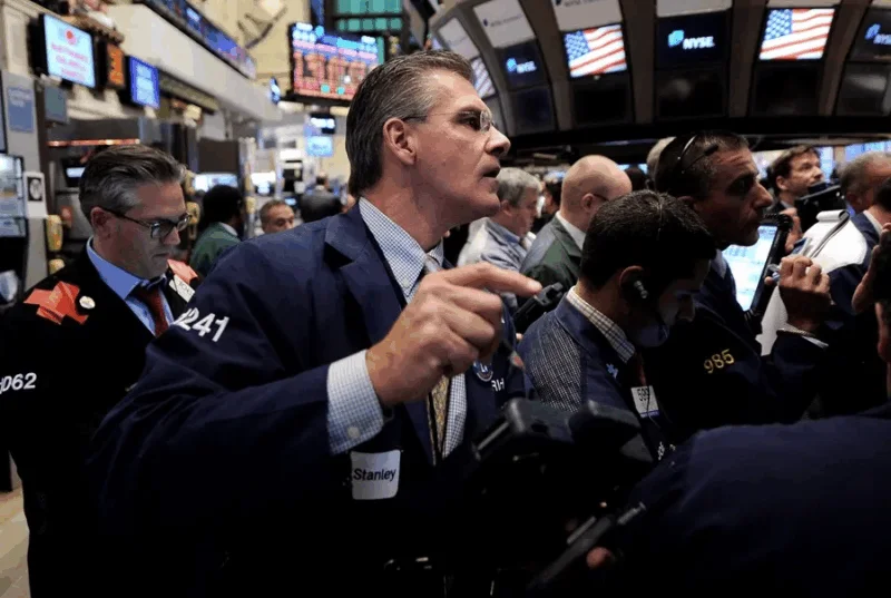 Wall Street abre en verde con petroleras estadounidenses en auge tras detención de Maduro