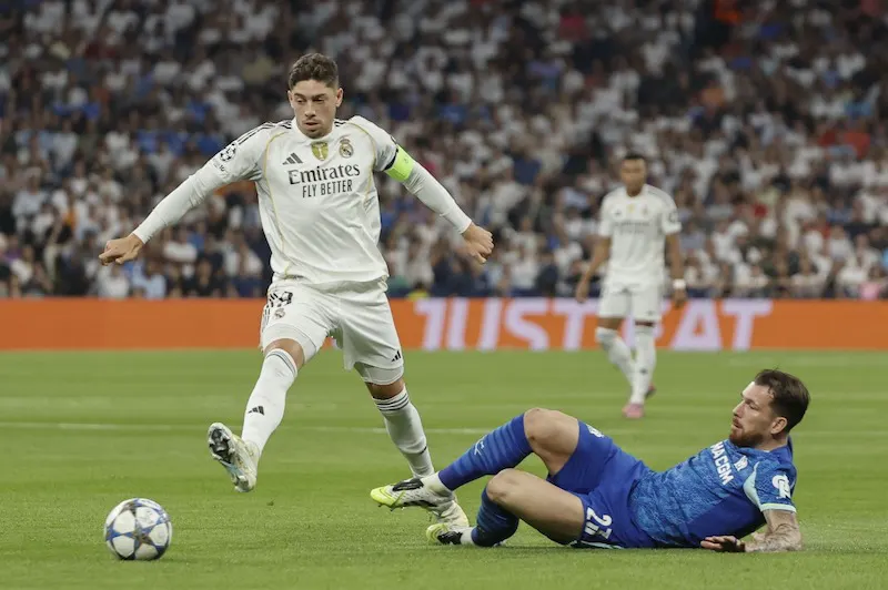 Valverde vuelve al once del Real Madrid como lateral derecho ante el Villarreal