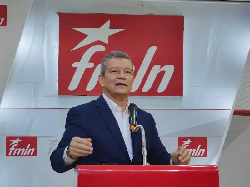 Círculo de reflexión Siglo XXI y FMLN se anuncian mutuas demandas de difamación