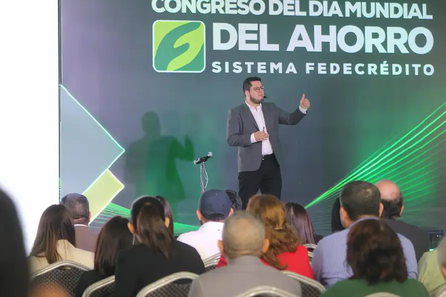 El Sisteme Fedecrédito reunió a expertos globales para impulsar la educación financiera en El Salvador