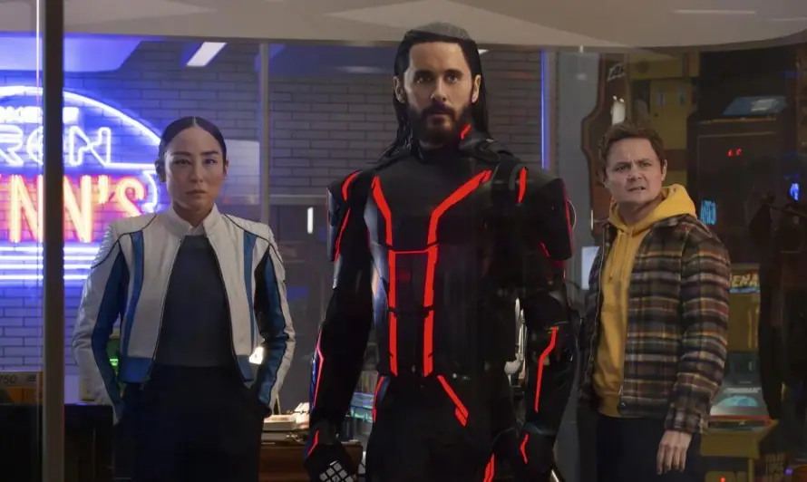 La película "Tron Ares" lidera taquilla pero es considerada fracaso de Disney