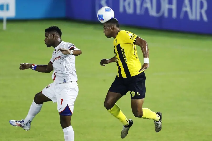 Real España vence 2-1 al Plaza Amador y clasifica a semifinales de Copa Centroamericana